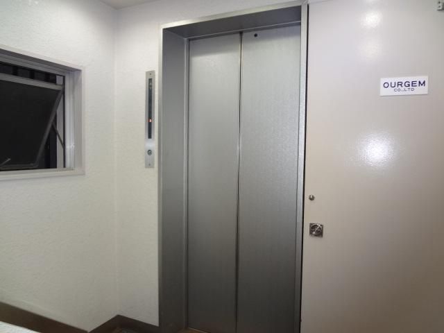 �G���g�����X�z�[�����j���[�A�����{�I