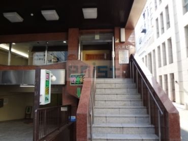 �G���g�����X�ł��B