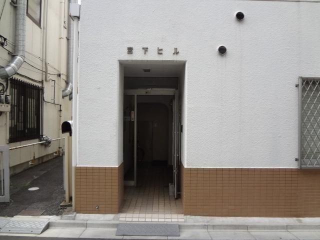�G���g�����X�ł��B