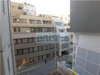 �y���]�z�@