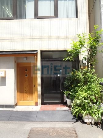 �G���g�����X�ł��B